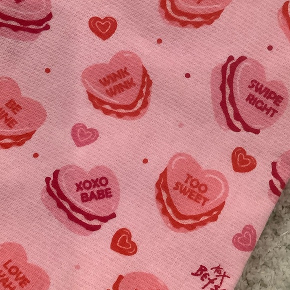 Betsey Johnson Pink and Red Valentines Candy Hearts Kitchen Towels NWT Set of 2 - Picture 6 of 14